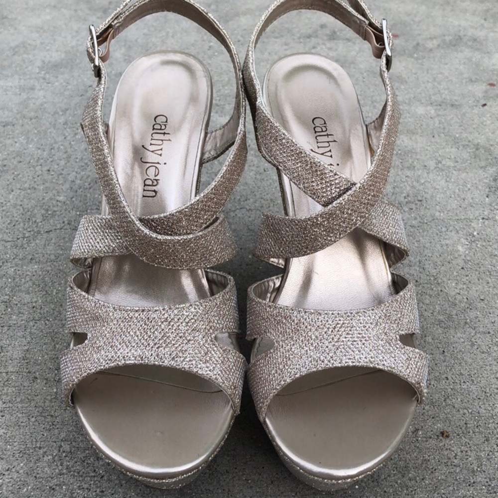 🆕 CATHY JEAN sparkly wedges *SIZE 9* - Picture 4 of 5